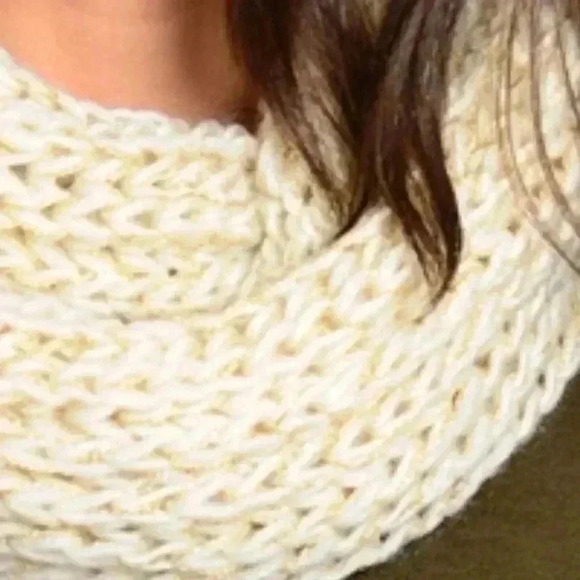 CREAM WITH GOLD THREADING KNIT INFINTY SCARF - Picture 2 of 2